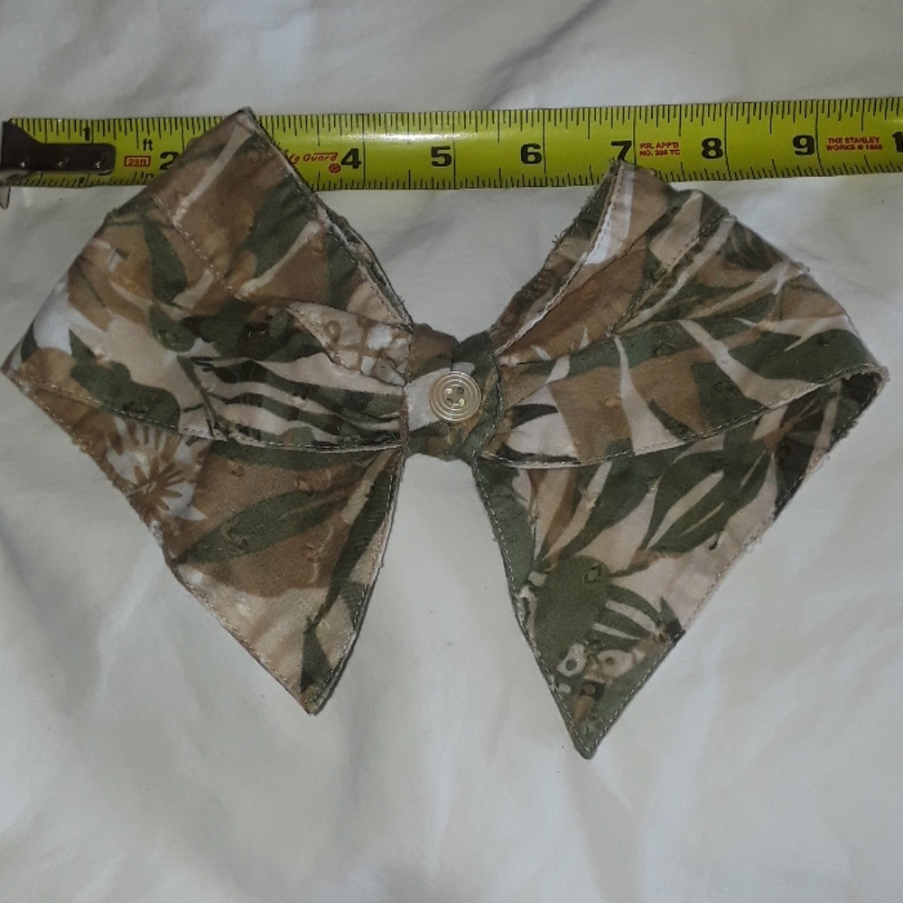 ** Handmade 9" Fabric Hairbow recycle shirt collar